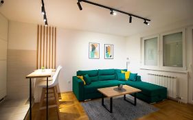 M&A Apartment-Easy Airport